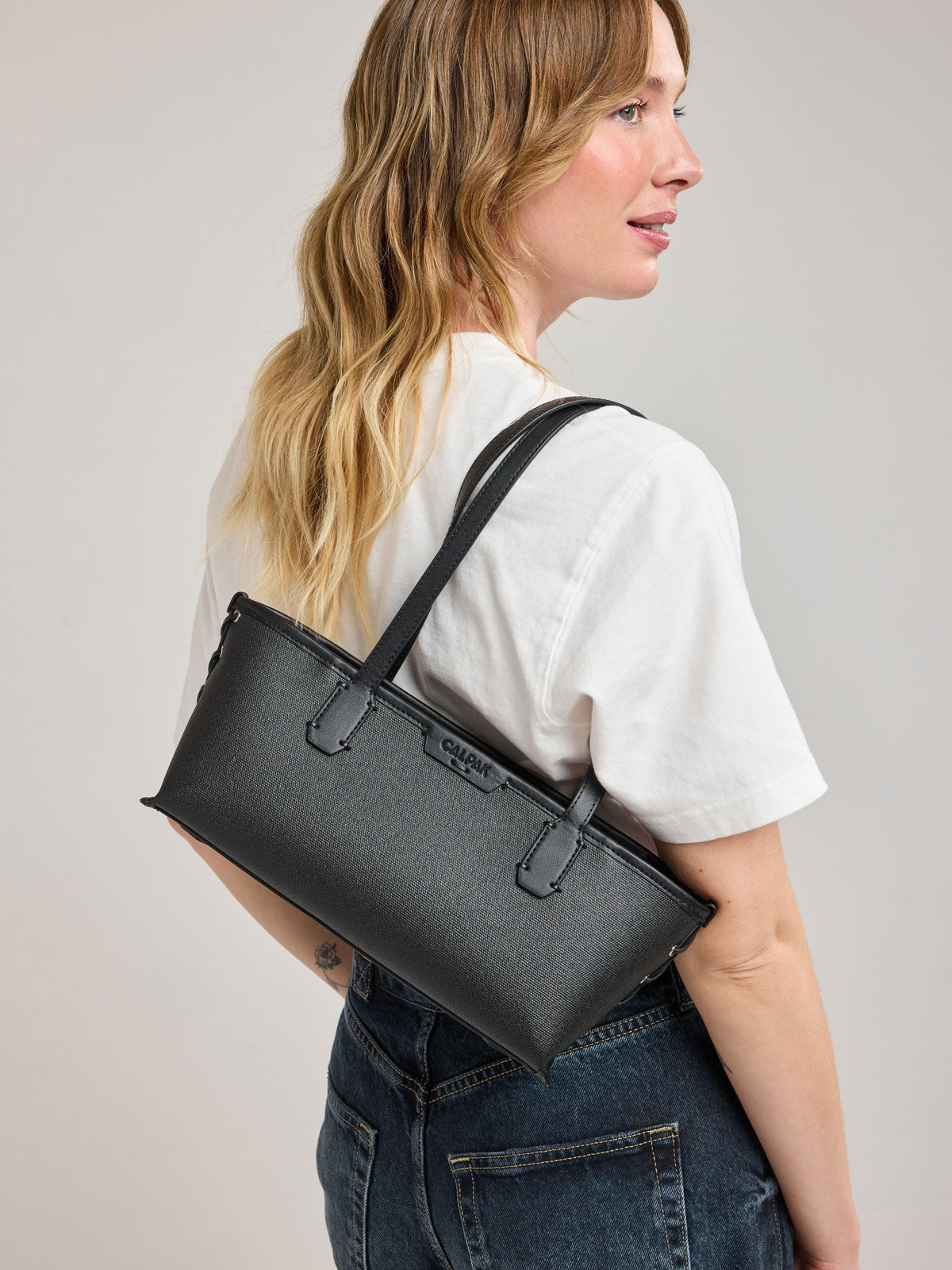 Colette Shoulder Tote in Canvas